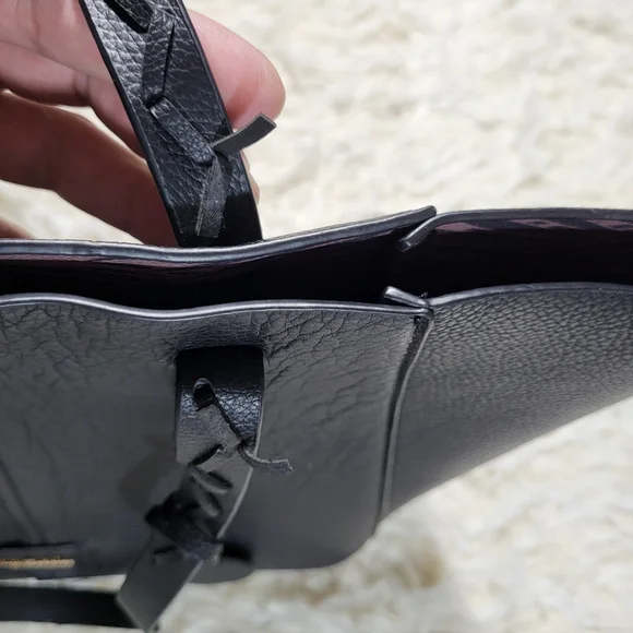 Tommy Bahama Genuine Leather Black Tote Bag - Picture 10 of 16